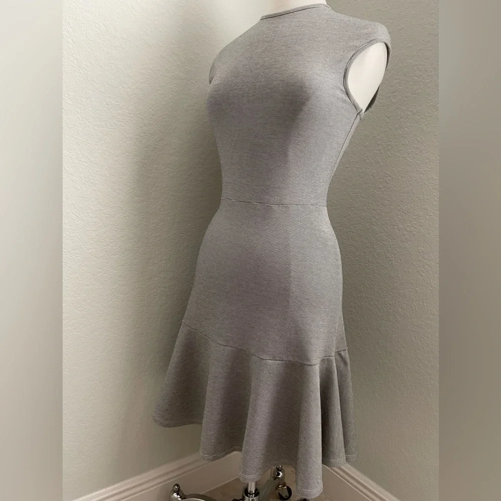 THEORY Eseential Flare ‘Fixture Ponte Stripe’ Dress - Picture 8 of 14